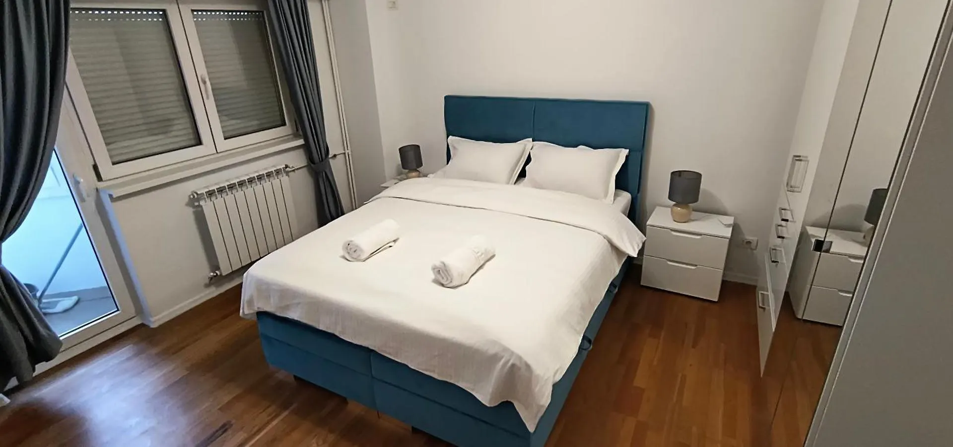 Luxury Intercontinental 4 Bedrooms Old City Brand New Apartment Bucharest